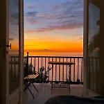 Casa *